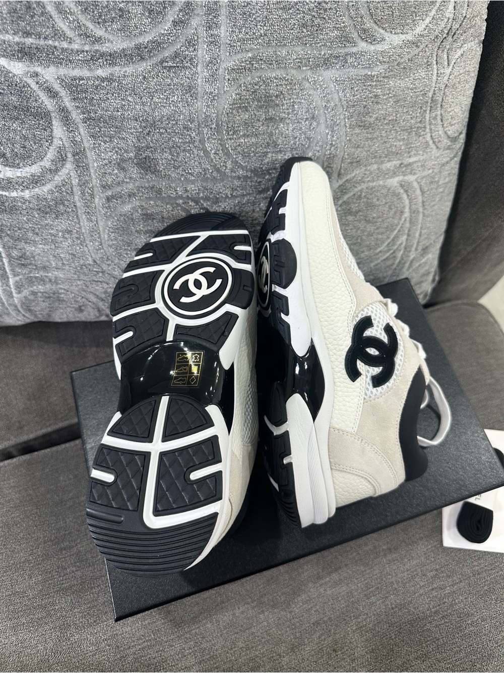 Chanel Low Top Trainer Suede Size 7 - Picture 7 of 9